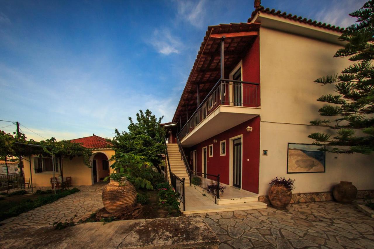 Christina Studios Laganas Buitenkant foto